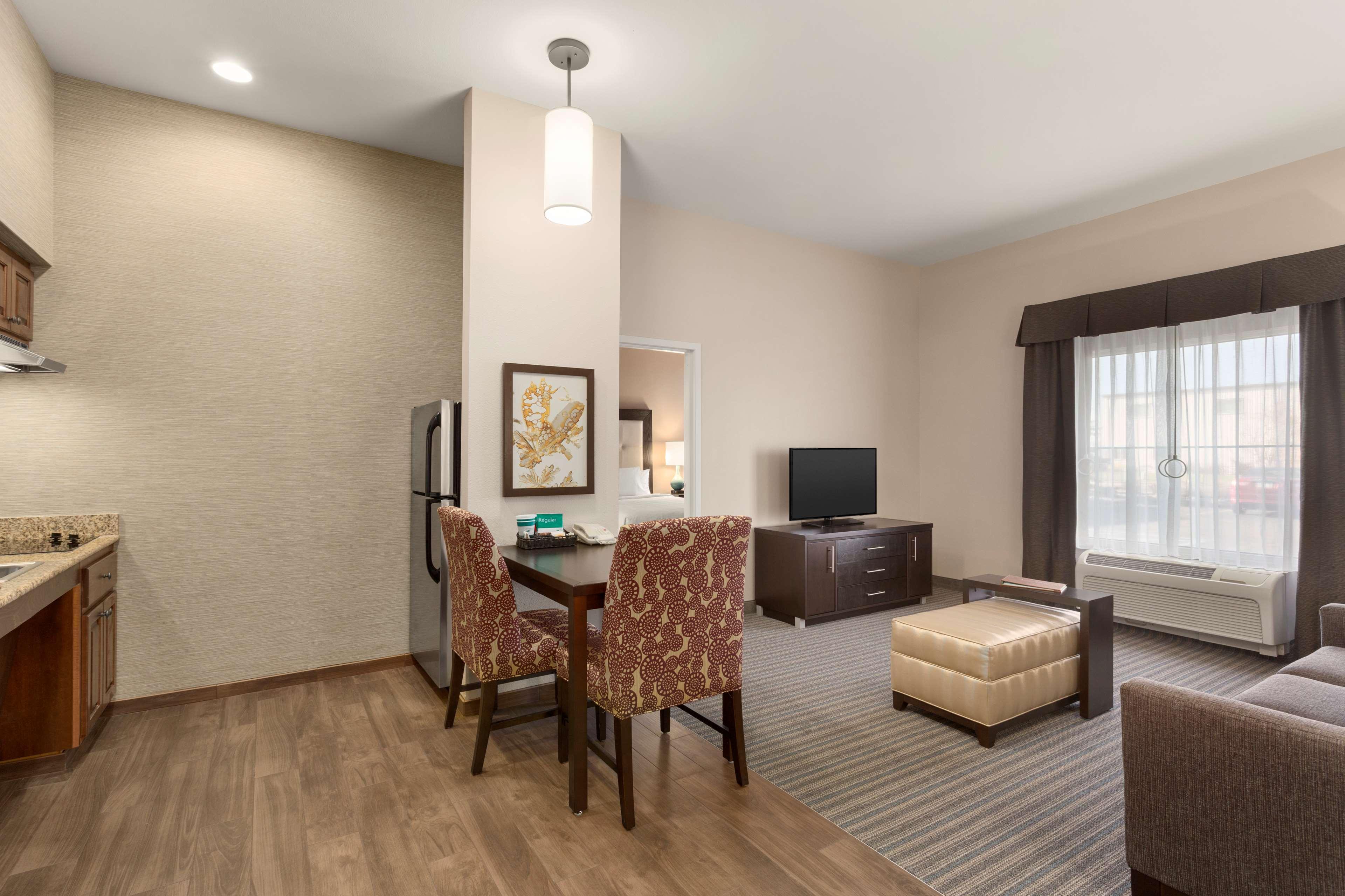 Homewood Suites By Hilton Fargo Exterior photo