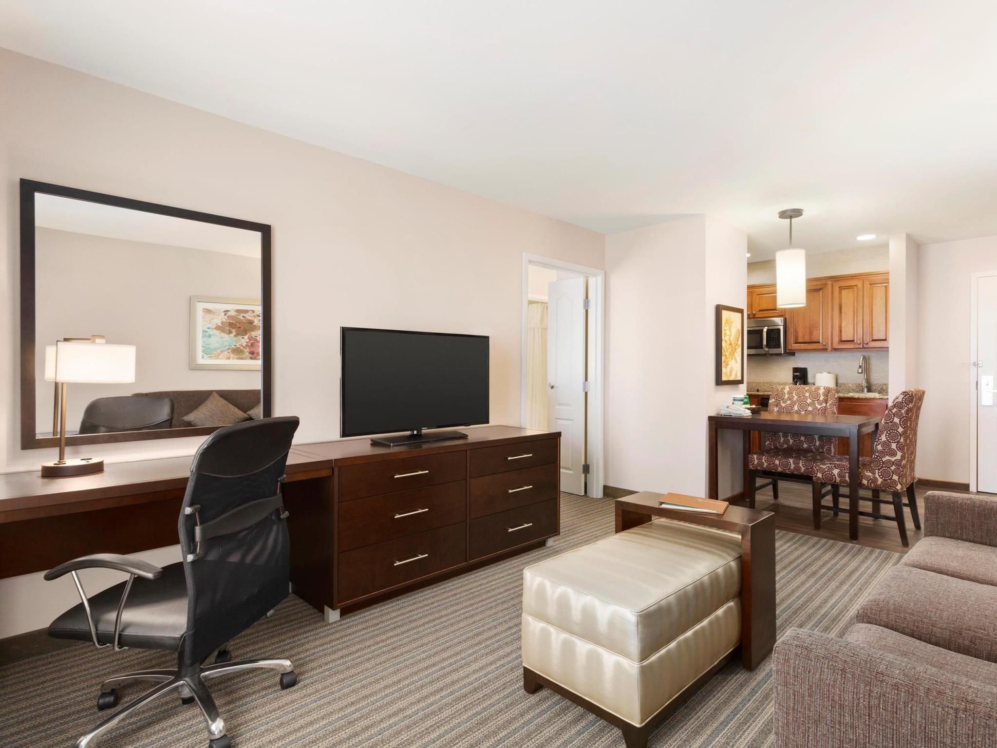 Homewood Suites By Hilton Fargo Exterior photo