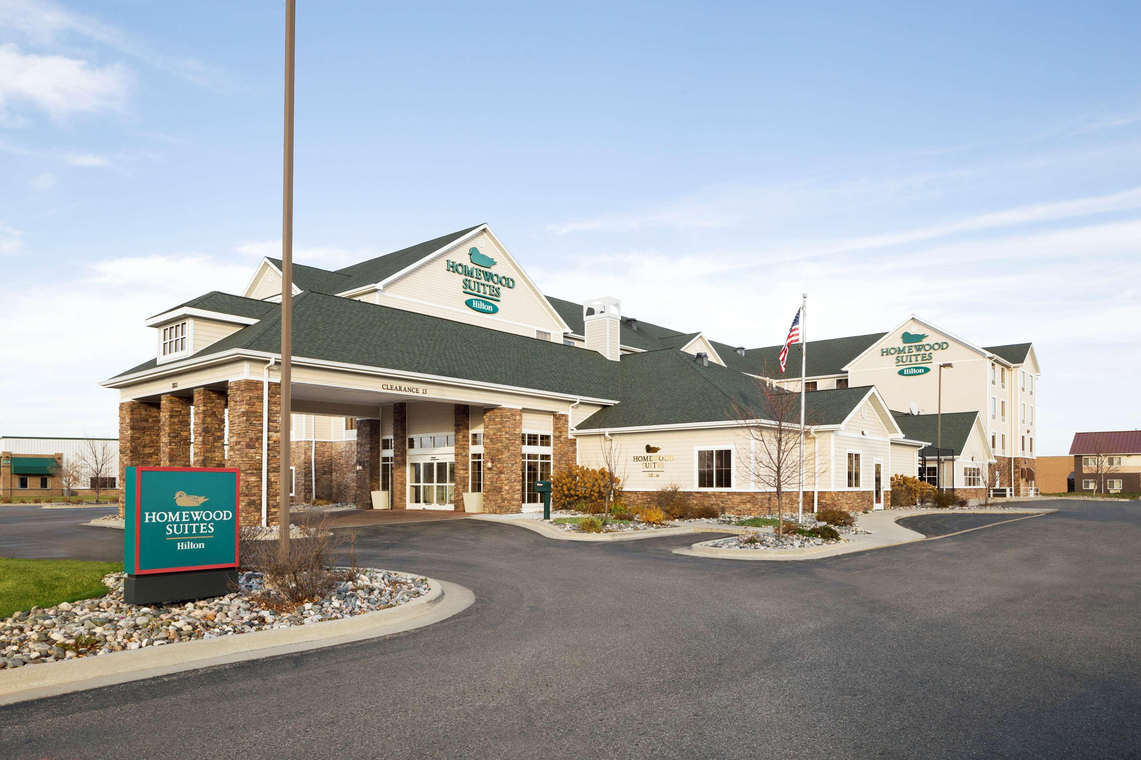 Homewood Suites By Hilton Fargo Exterior photo