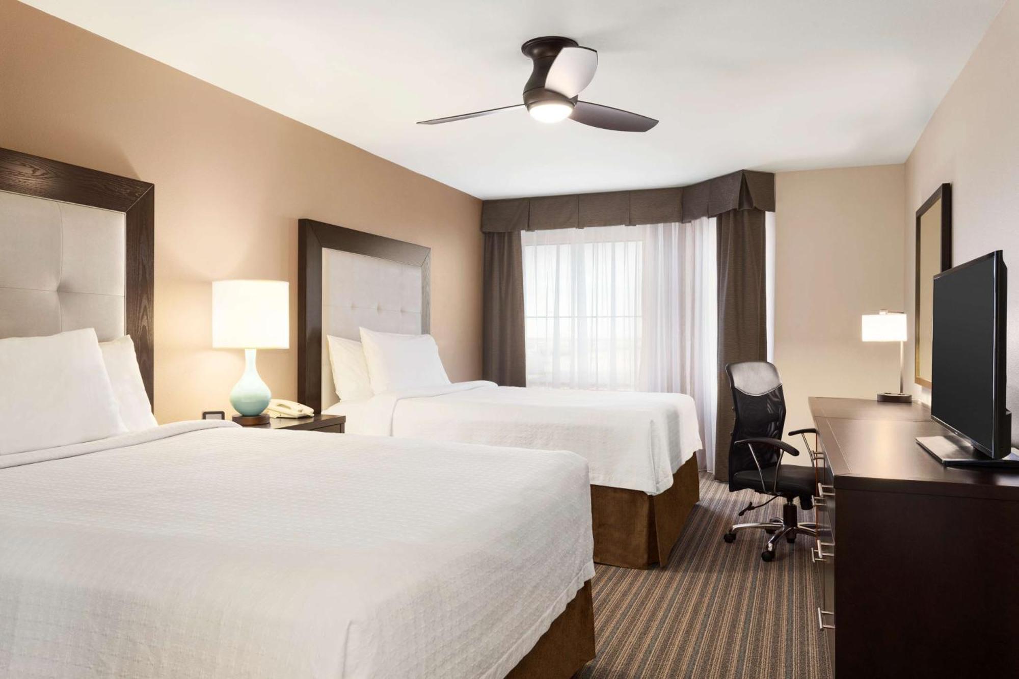 Homewood Suites By Hilton Fargo Exterior photo